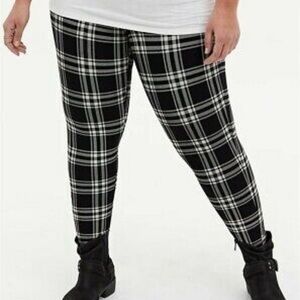 Torrid Black & White Plaid Leggings Sz 0 or 12